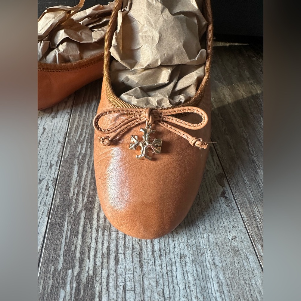 Tory Burch Goat Leather Ballet Flat Shoes, tan color, size 8 - Picture 3 of 10